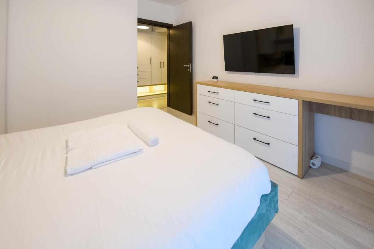 Smart Concept Living Plaza Apartment Bucharest Exterior photo